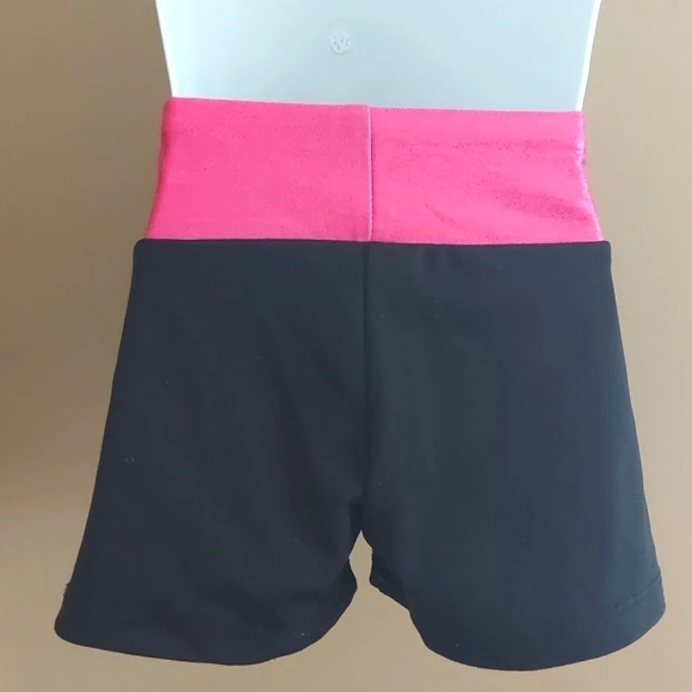 Tumblewear Gymsta hipster shorts for gymnastics, dance, cheer - black pink - 2xs